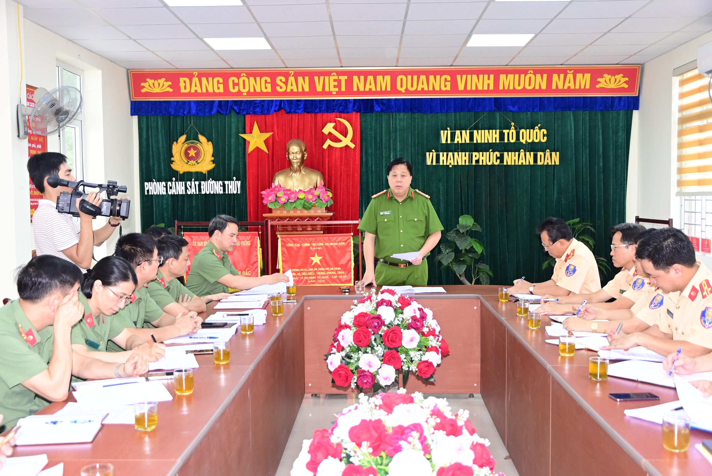 Kiểm tra công tác 6 tháng đầu năm 2023 tại Phòng cảnh sát đường thủy